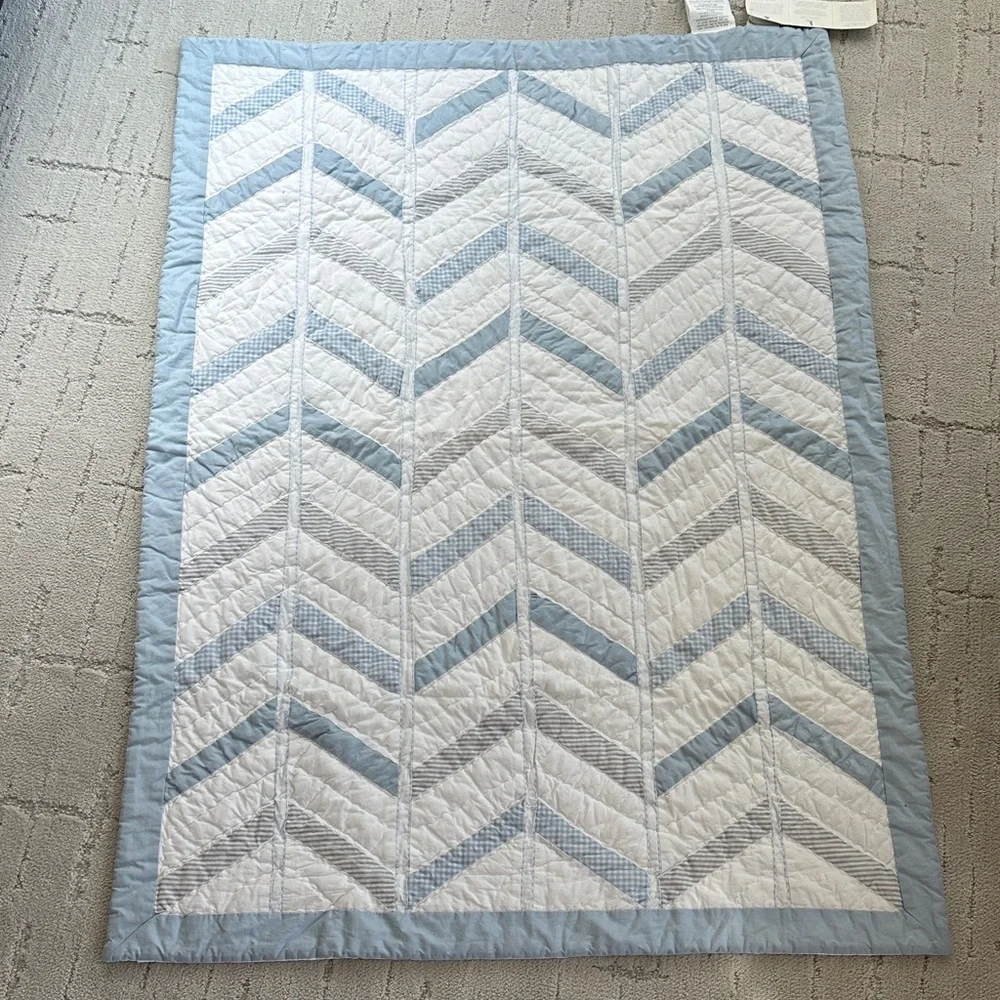 NWT Pottery Barn Baby Quilted Blanket in Light Blue, White & Grey - Picture 2 of 7